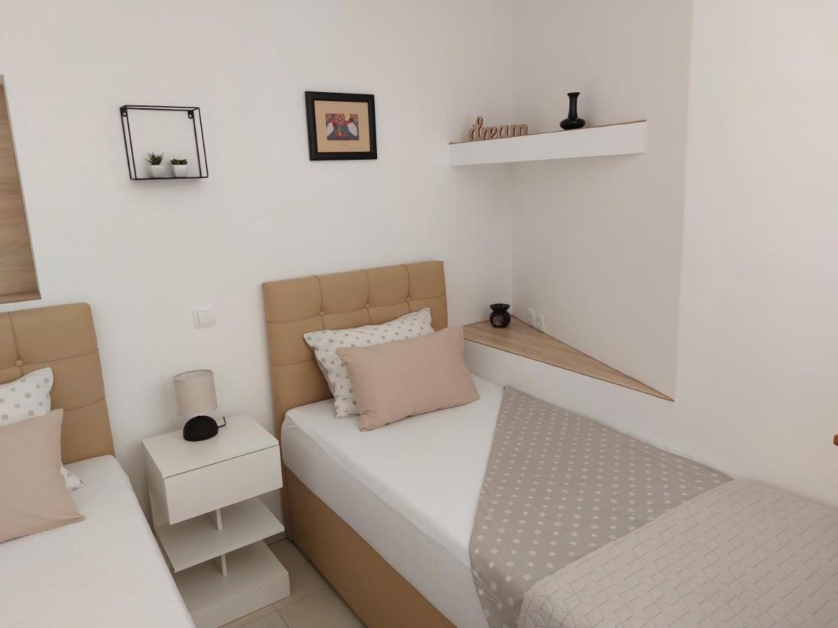 Apartments Alexandra Целе Экстерьер фото