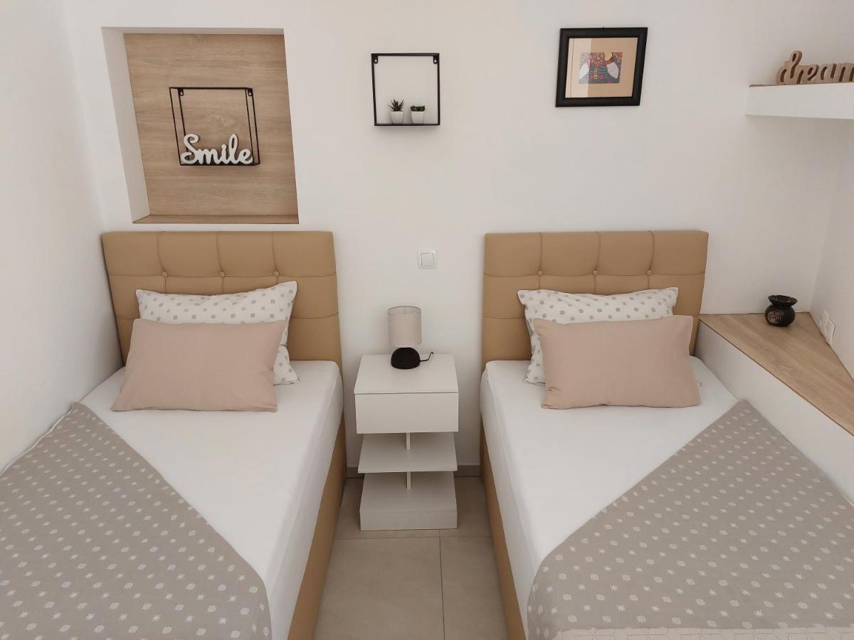 Apartments Alexandra Целе Экстерьер фото