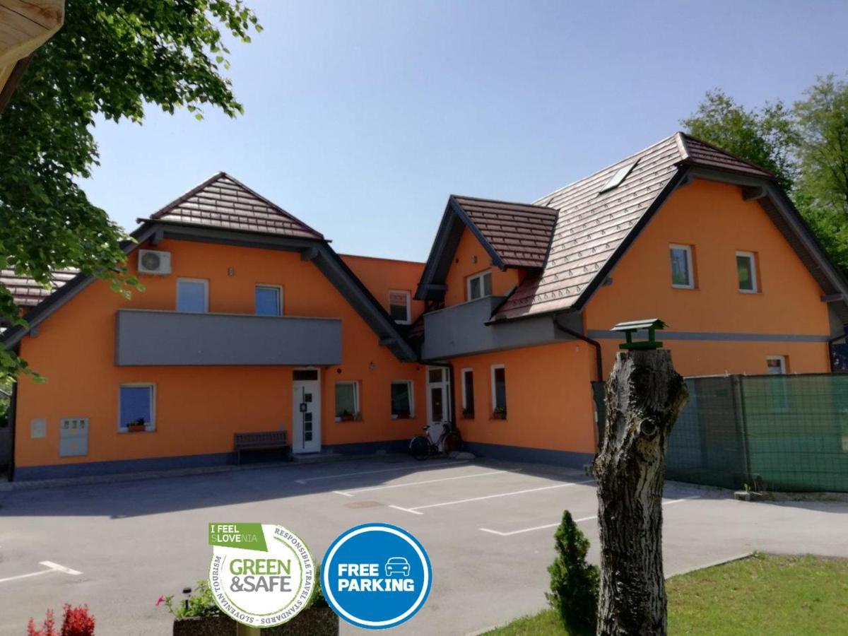 Apartments Alexandra Целе Экстерьер фото