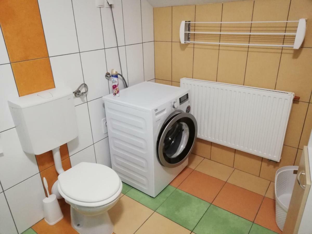 Apartments Alexandra Целе Экстерьер фото